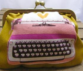 6' Fabby Purse - Typewriter